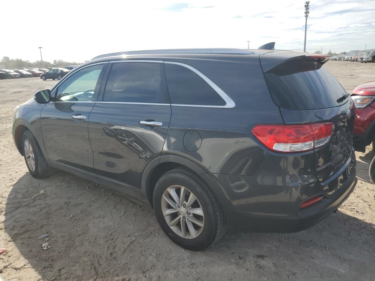 2018 Kia Sorento - Image 2