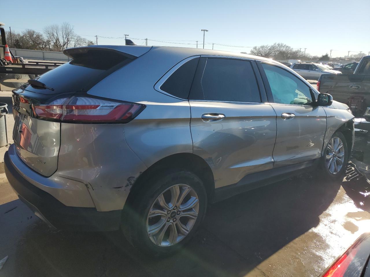 2023 Ford Edge - Image 3