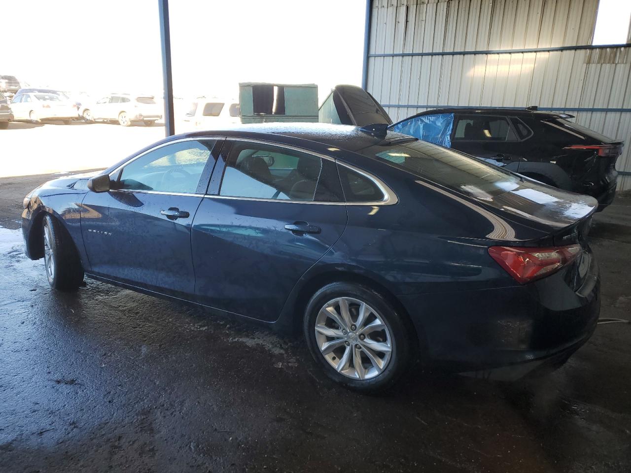 2022 Chevrolet Malibu - Image 2