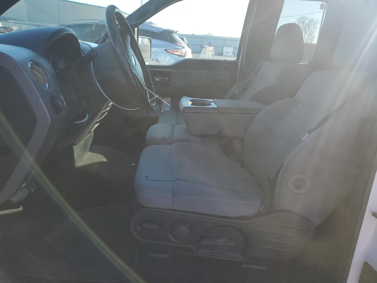 2004 Ford F-150 - Image 7
