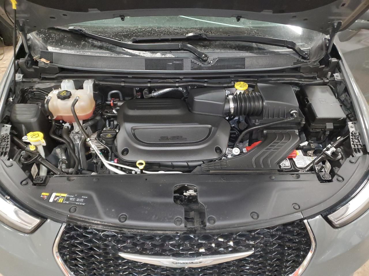 2022 Chrysler Pacifica - Image 12