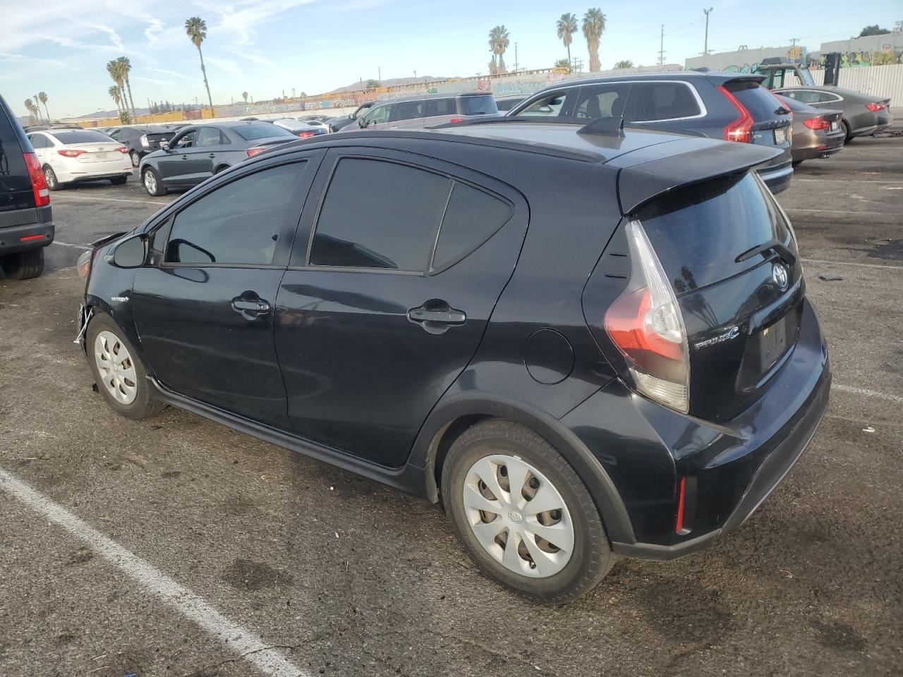 2018 Toyota Prius - Image 2