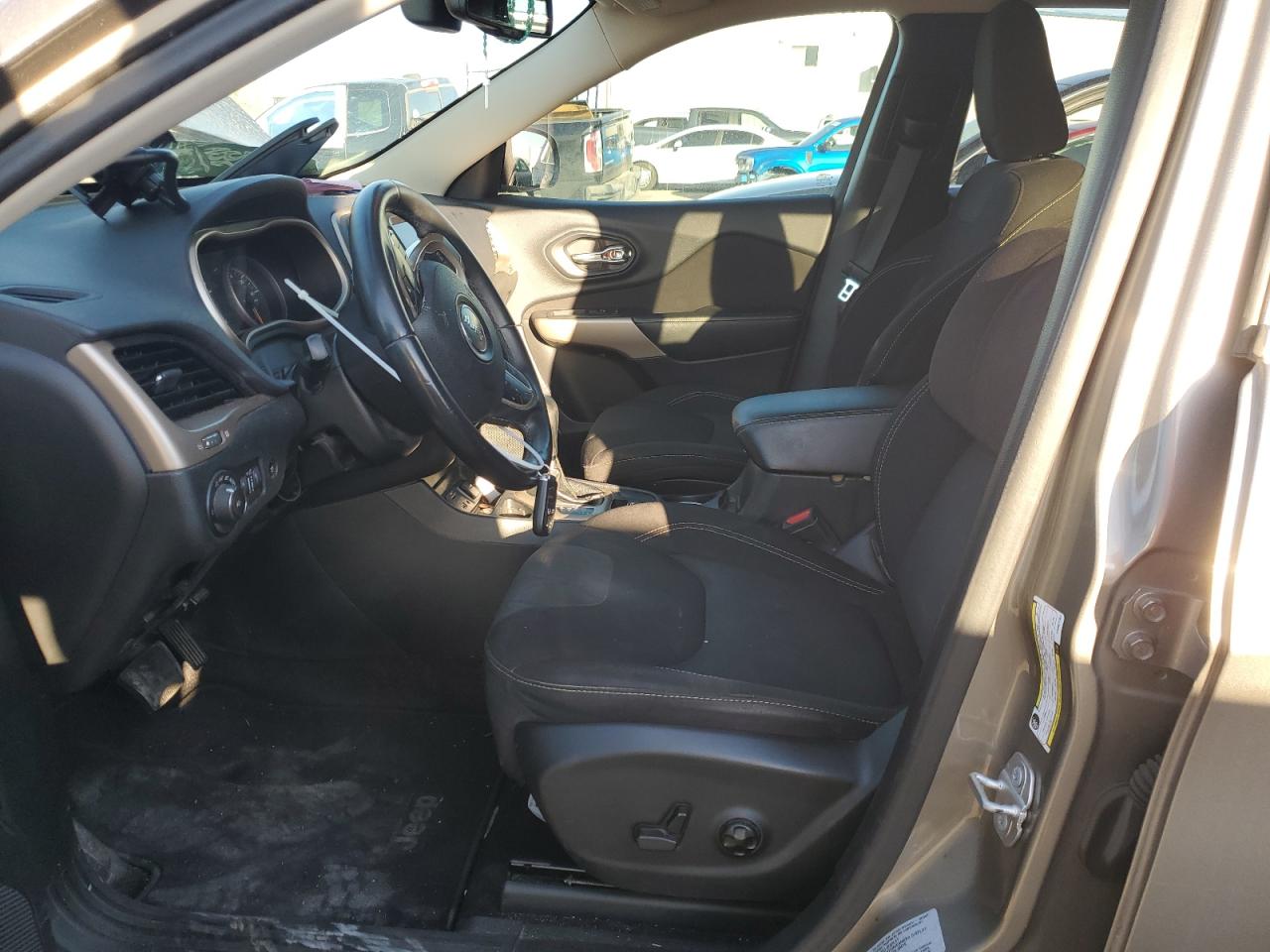 2017 Jeep Grand Cherokee - Image 7