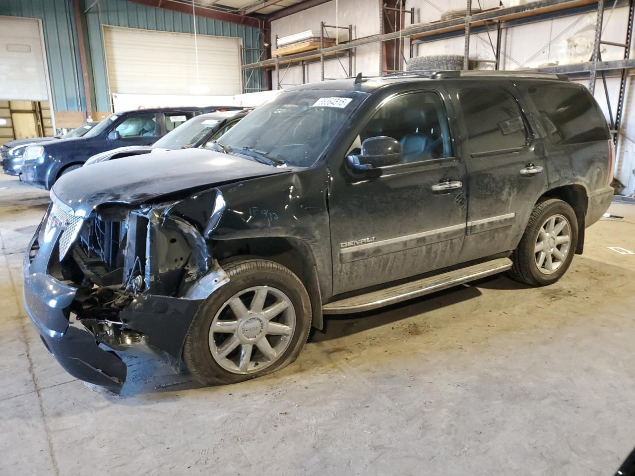 2011 Gmc Yukon Denali en Venta en Eldridge, IA - Front End