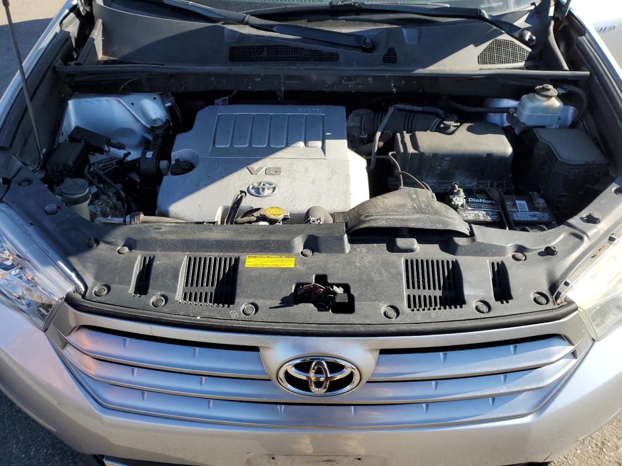 2013 Toyota Highlander - Image 14