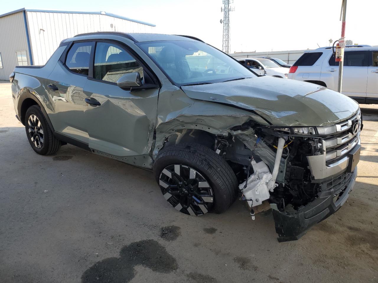 2025 Hyundai Santa Cruz - Image 4