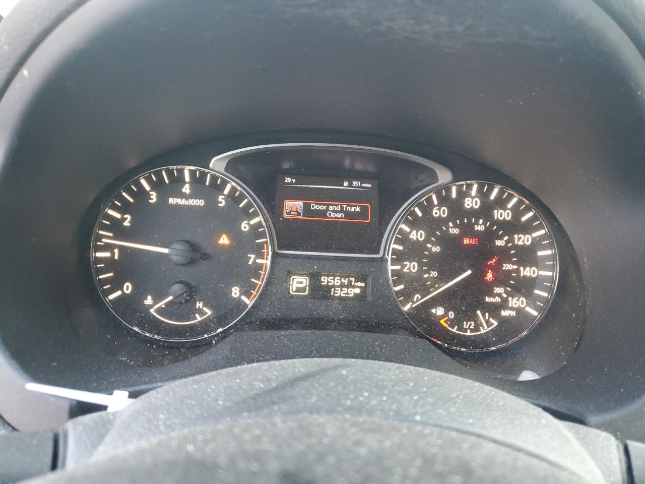 2015 Nissan Altima - Image 9