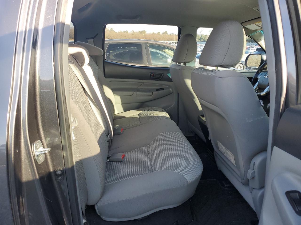 2013 Toyota Tacoma - Image 10