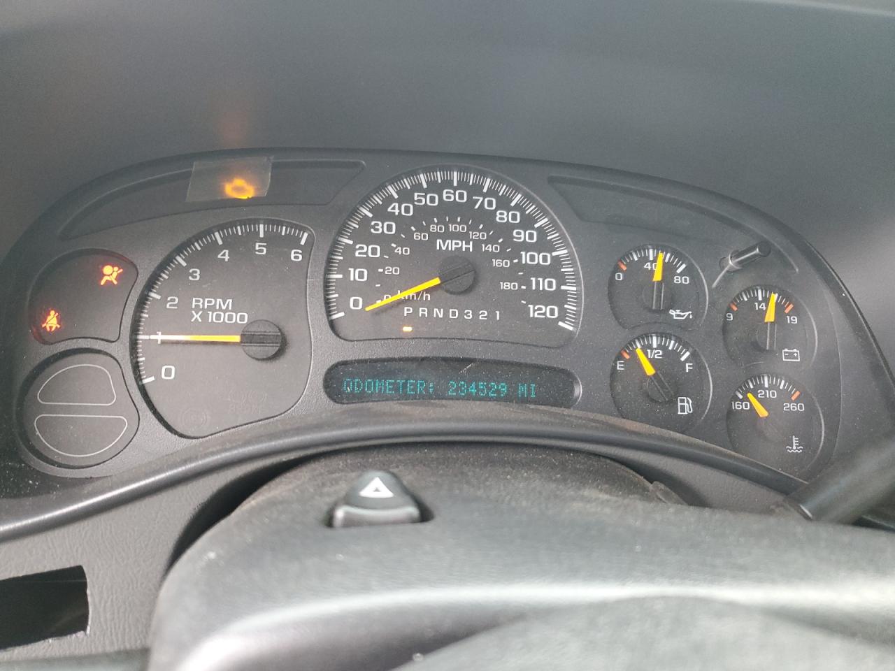 2004 GMC Sierra - Image 9