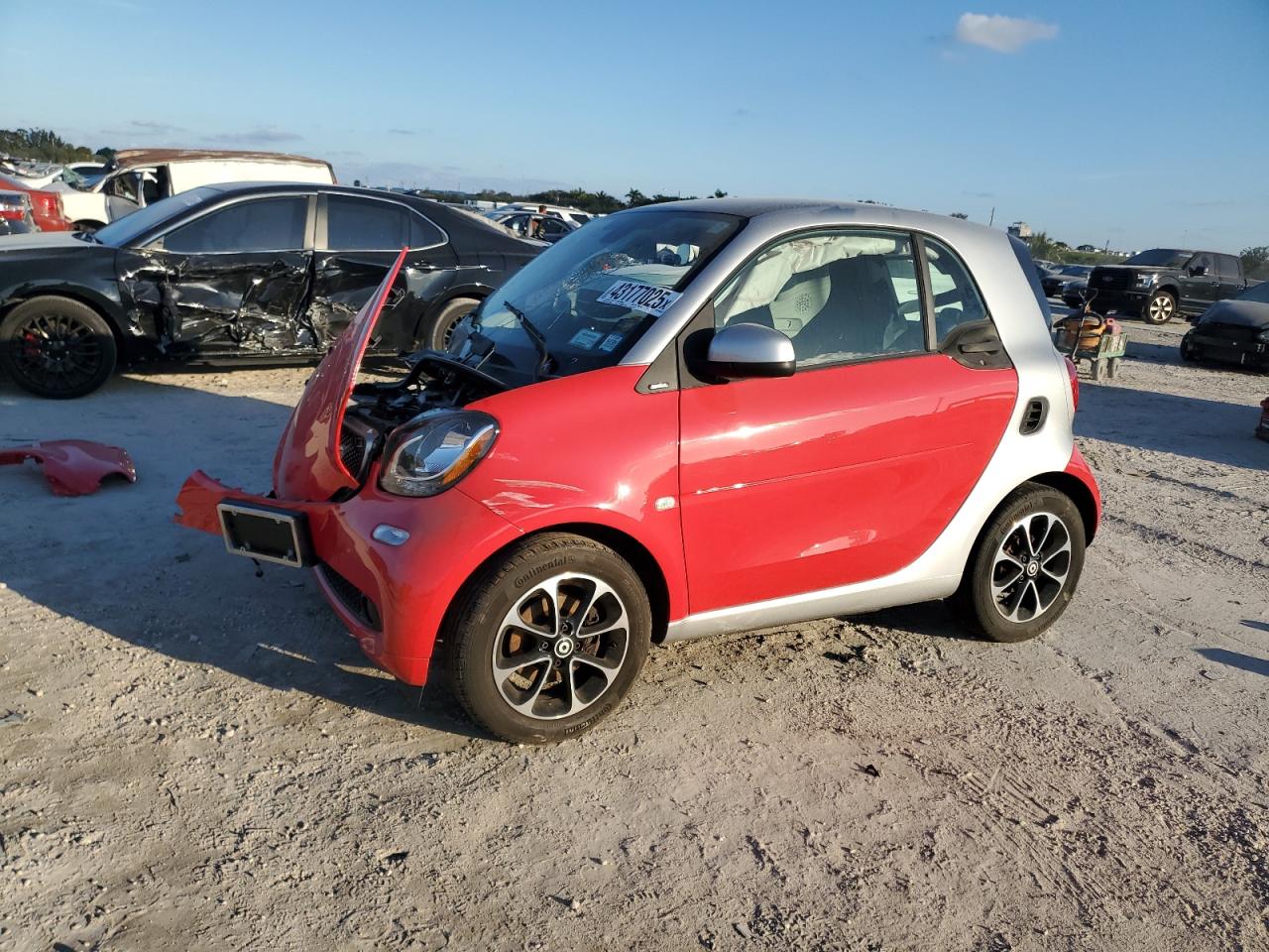 2017 Smart Fortwo - Image 1