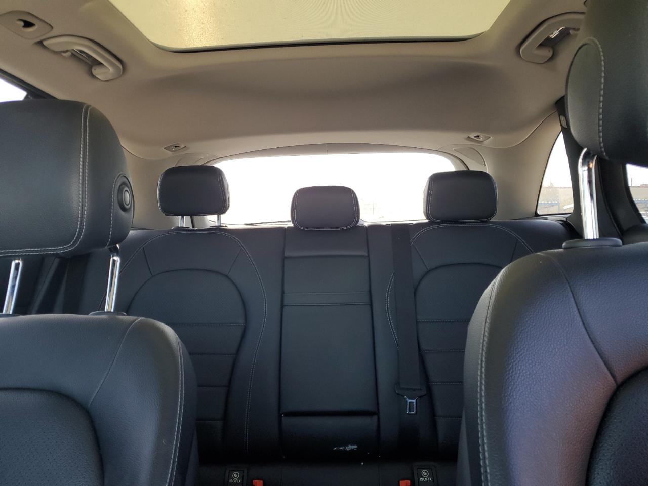 2016 Mercedes-Benz GLC - Image 10
