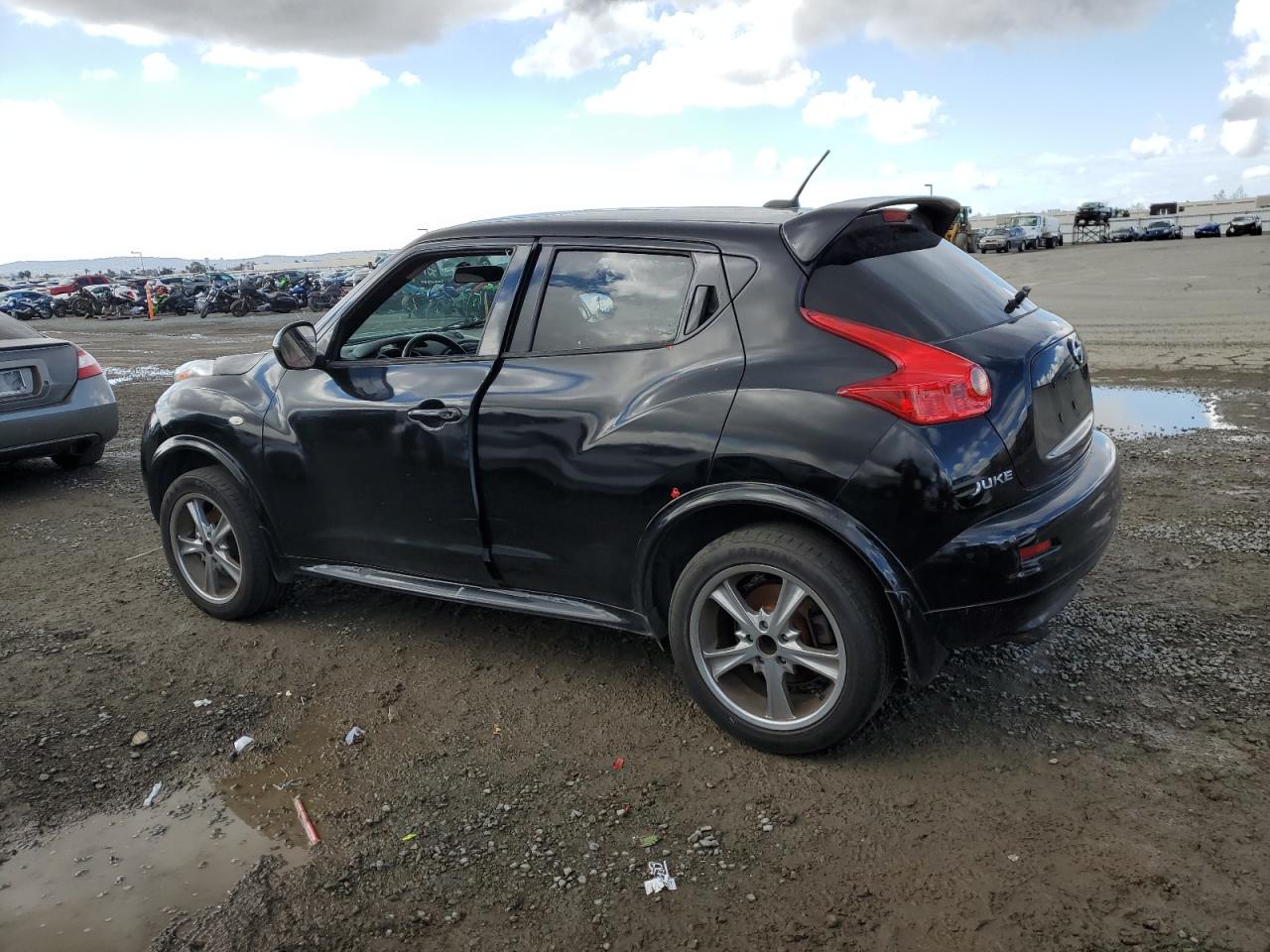 2014 Nissan Juke - Image 2