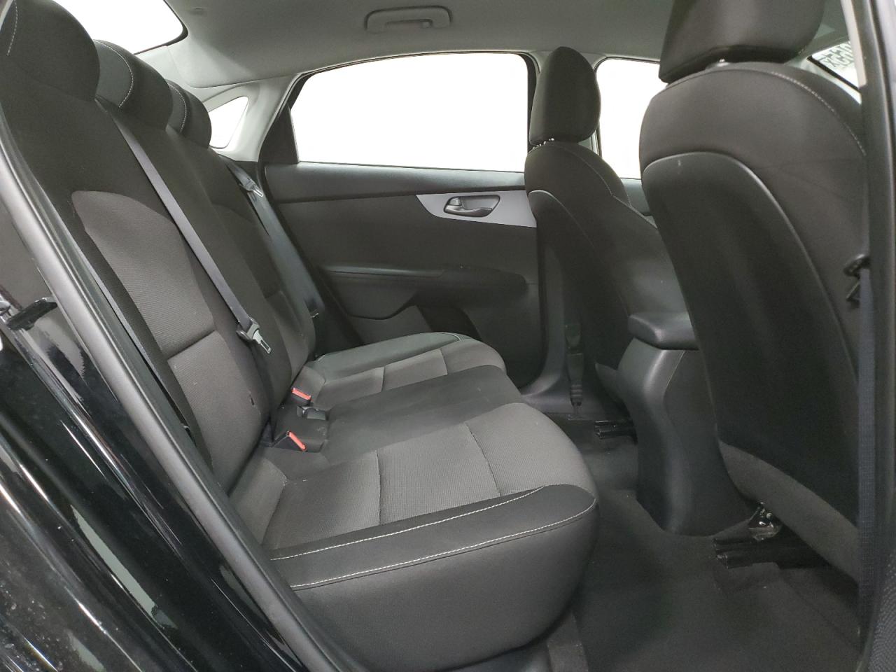 2023 Kia Forte - Image 10
