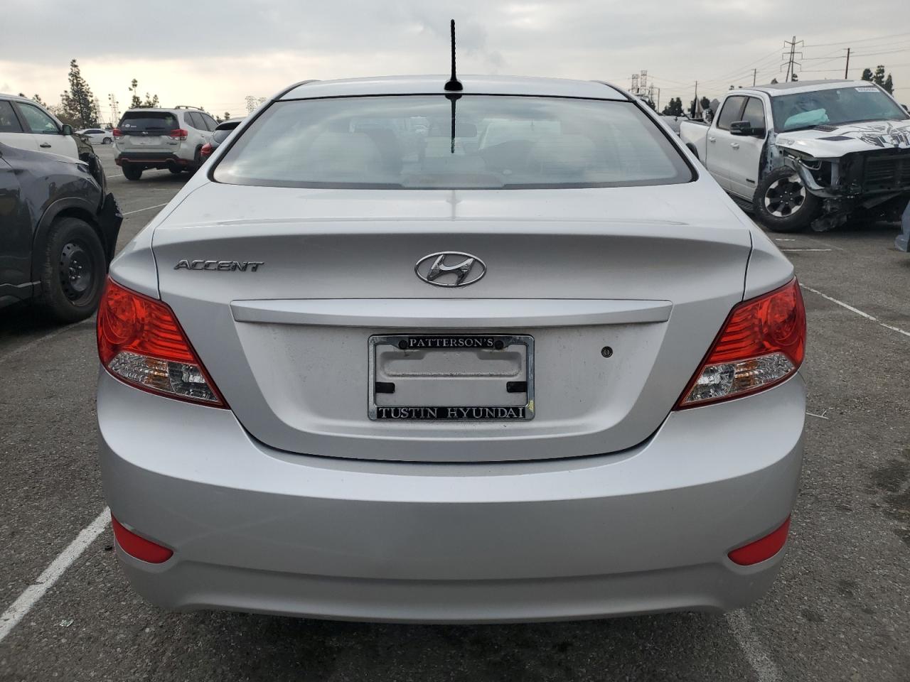 2014 Hyundai Accent - Image 6