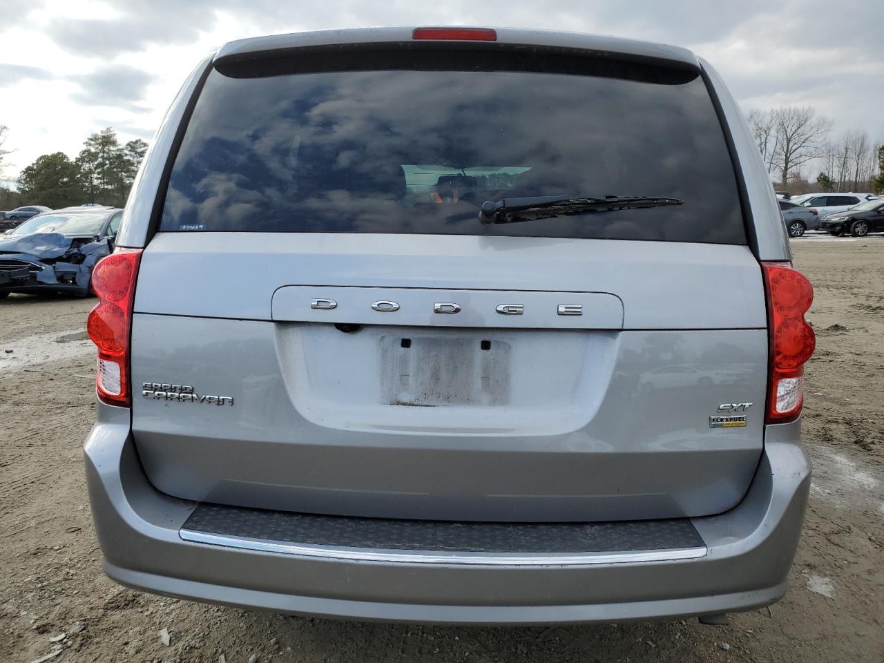 2017 Dodge Caravan - Image 6