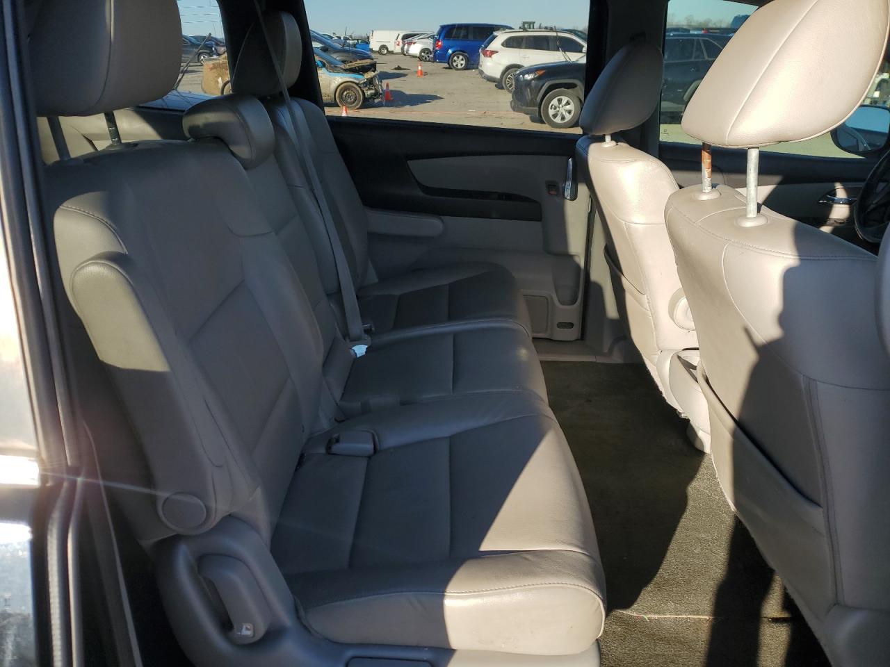 2016 Honda Odyssey - Image 11