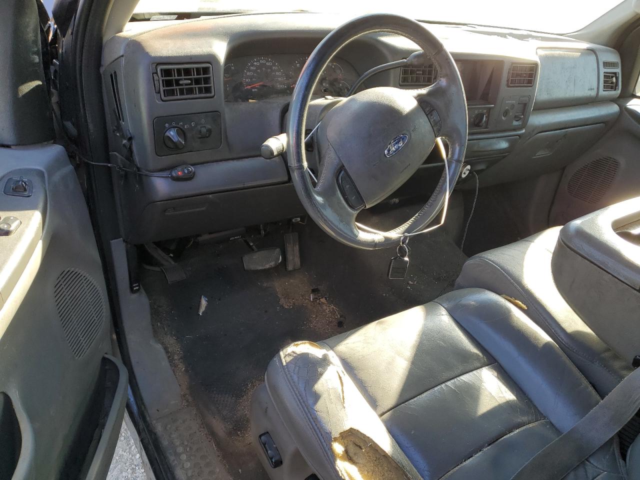 2003 Ford F250 - Image 8