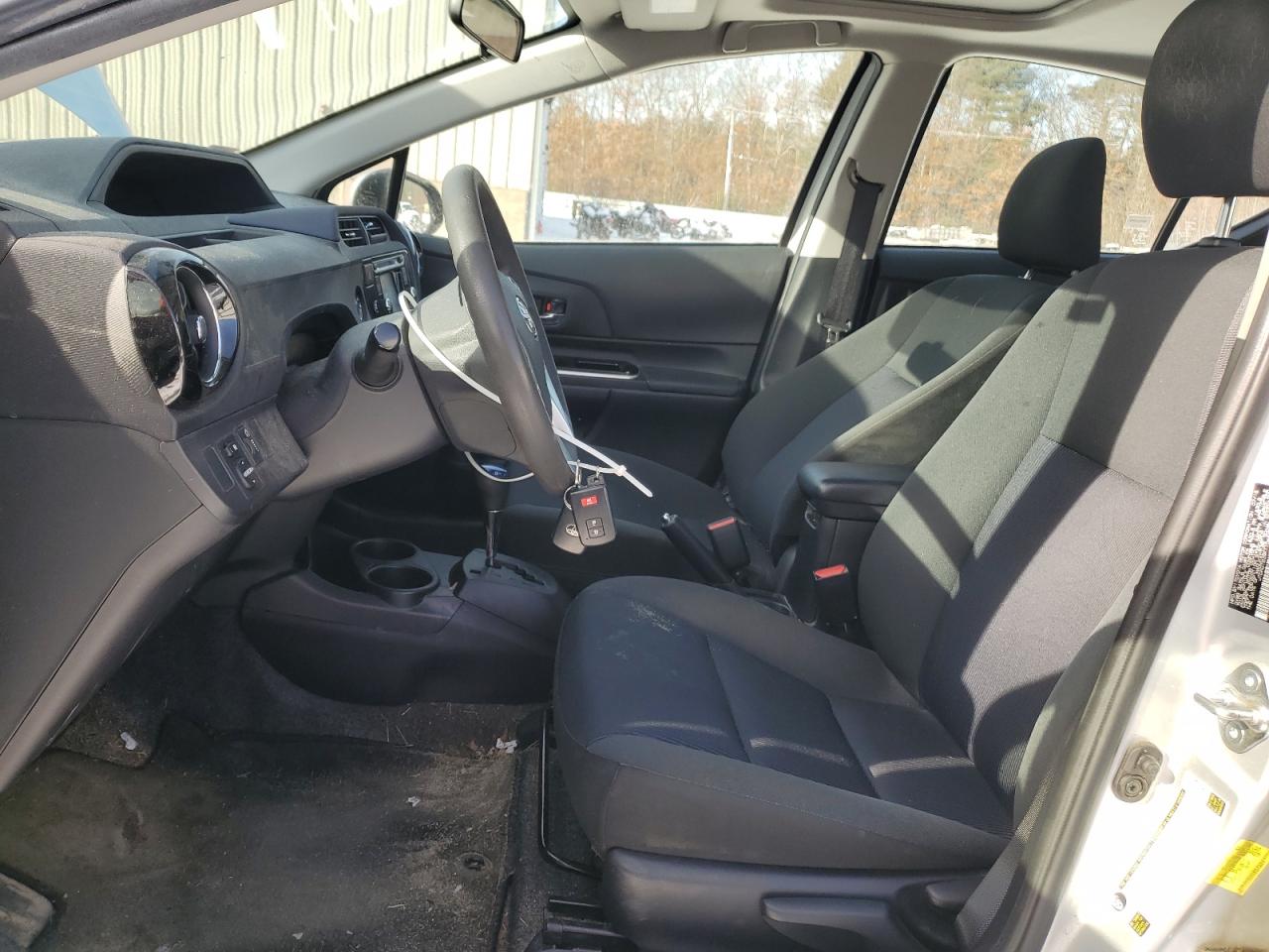2015 Toyota Prius - Image 7