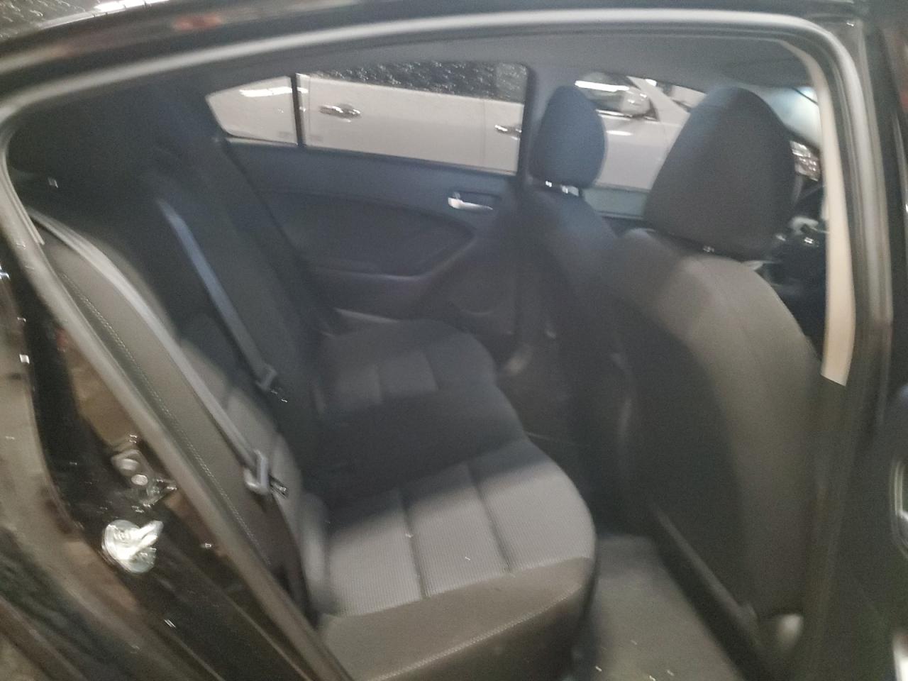 2017 Kia Forte - Image 10