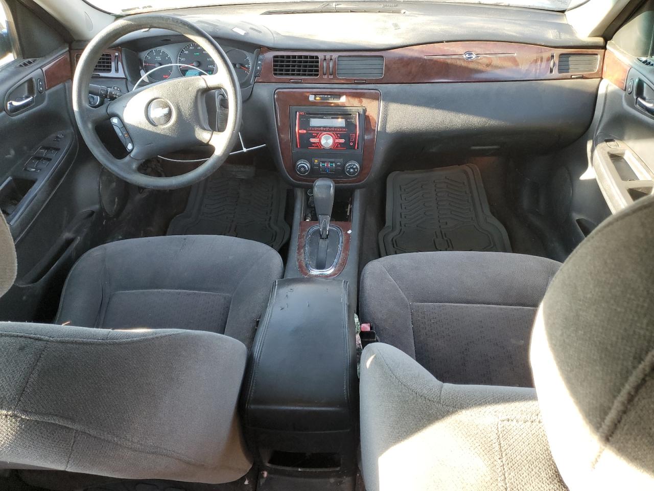 2009 Chevrolet Impala - Image 8