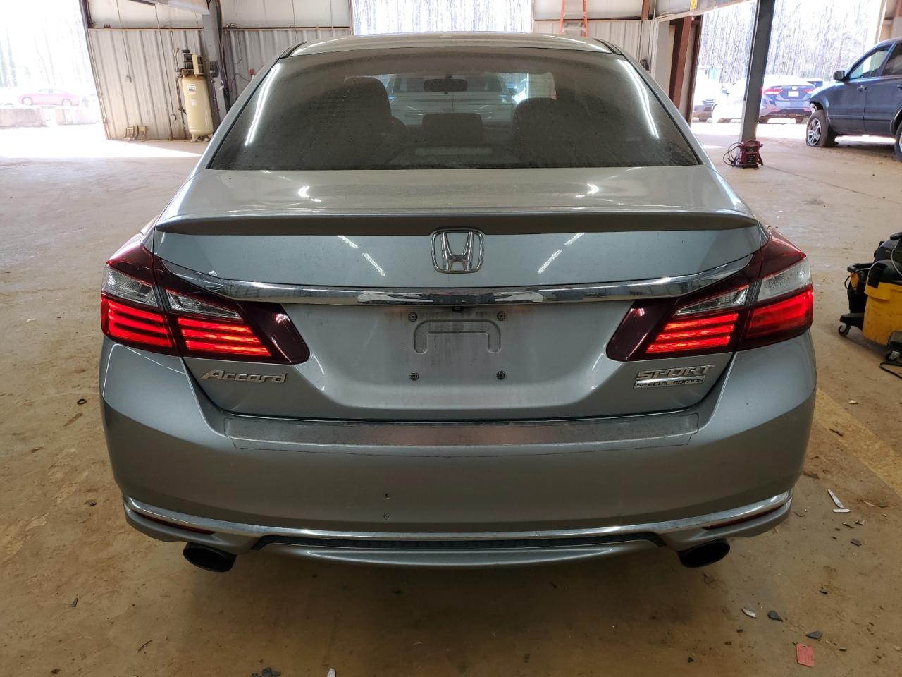 2017 Honda Accord - Image 6