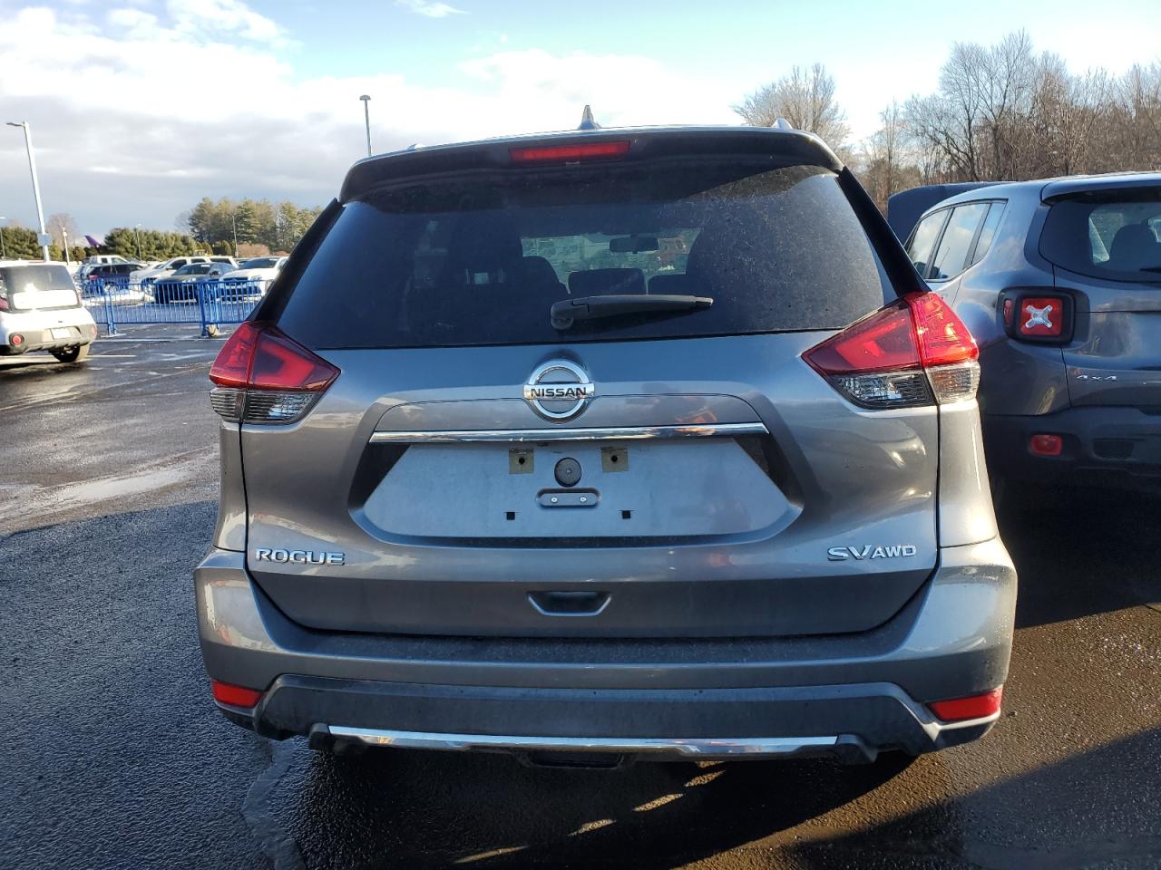 2017 Nissan Rogue - Image 6