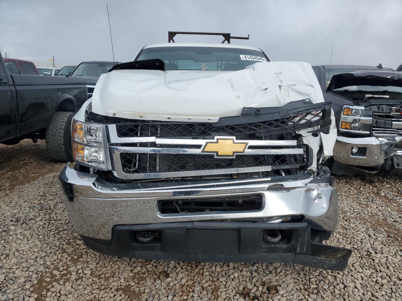 2011 Chevrolet Silverado - Image 5
