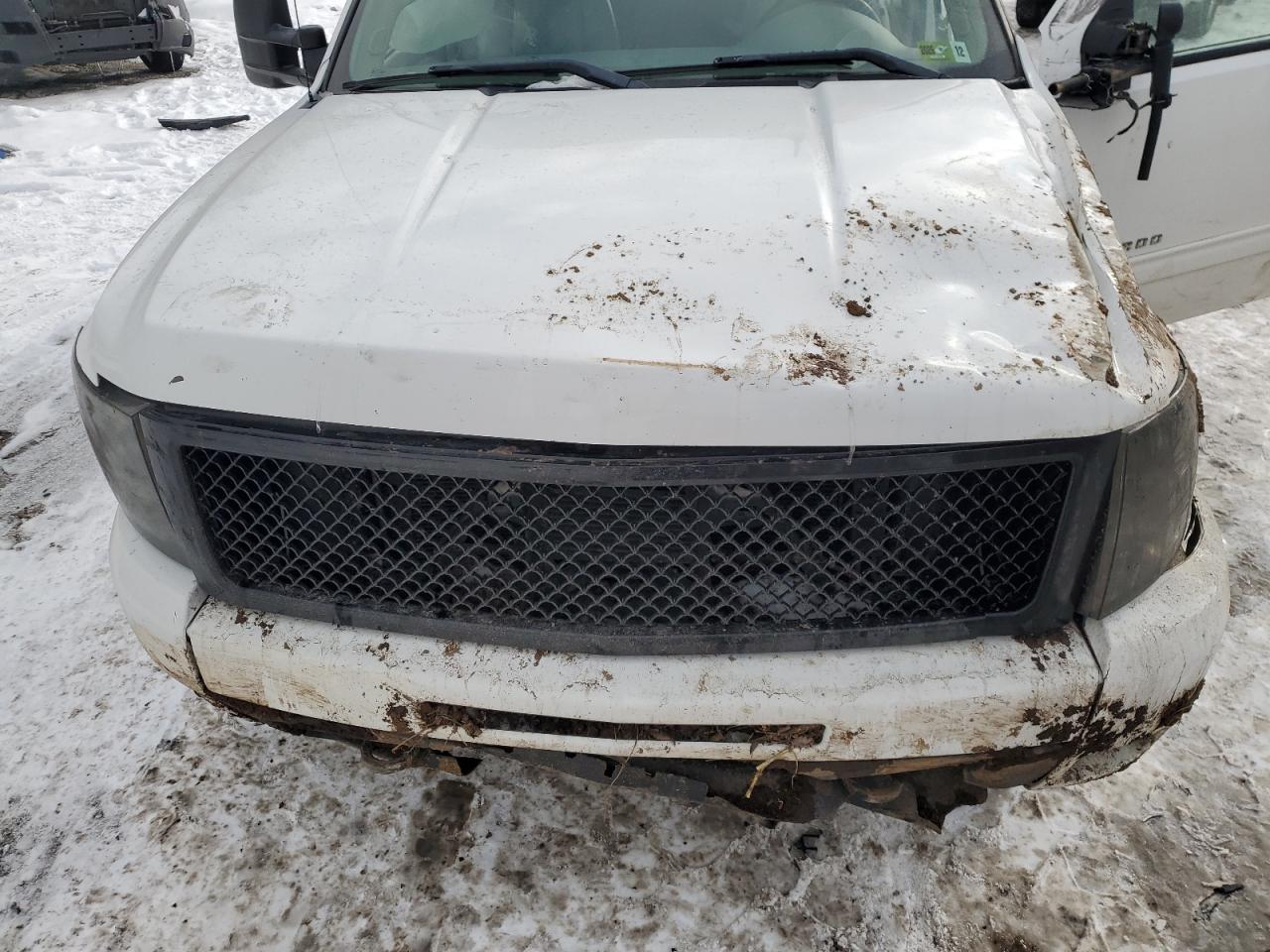 2012 Chevrolet Silverado - Image 12