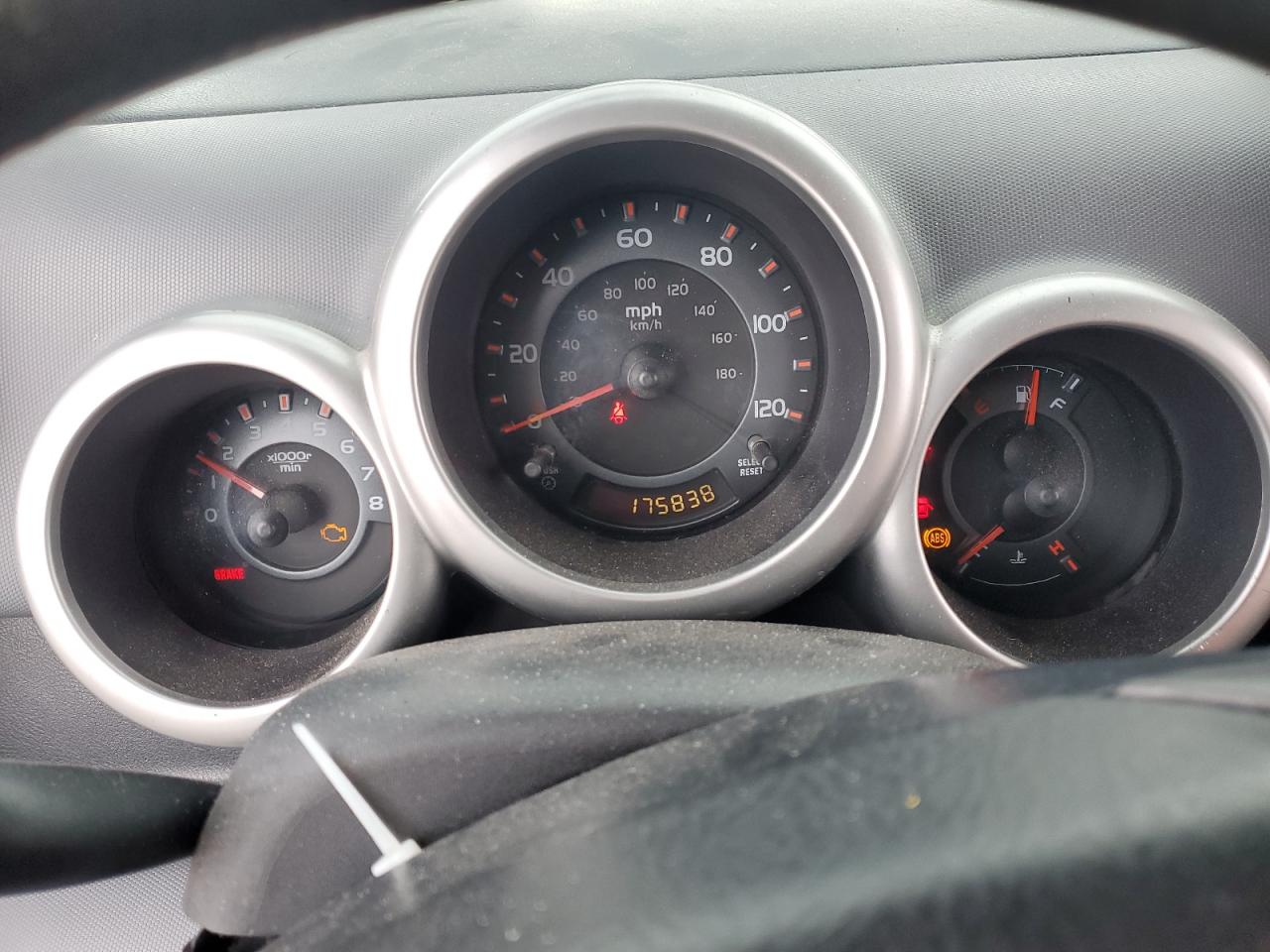 2004 Honda Element - Image 9