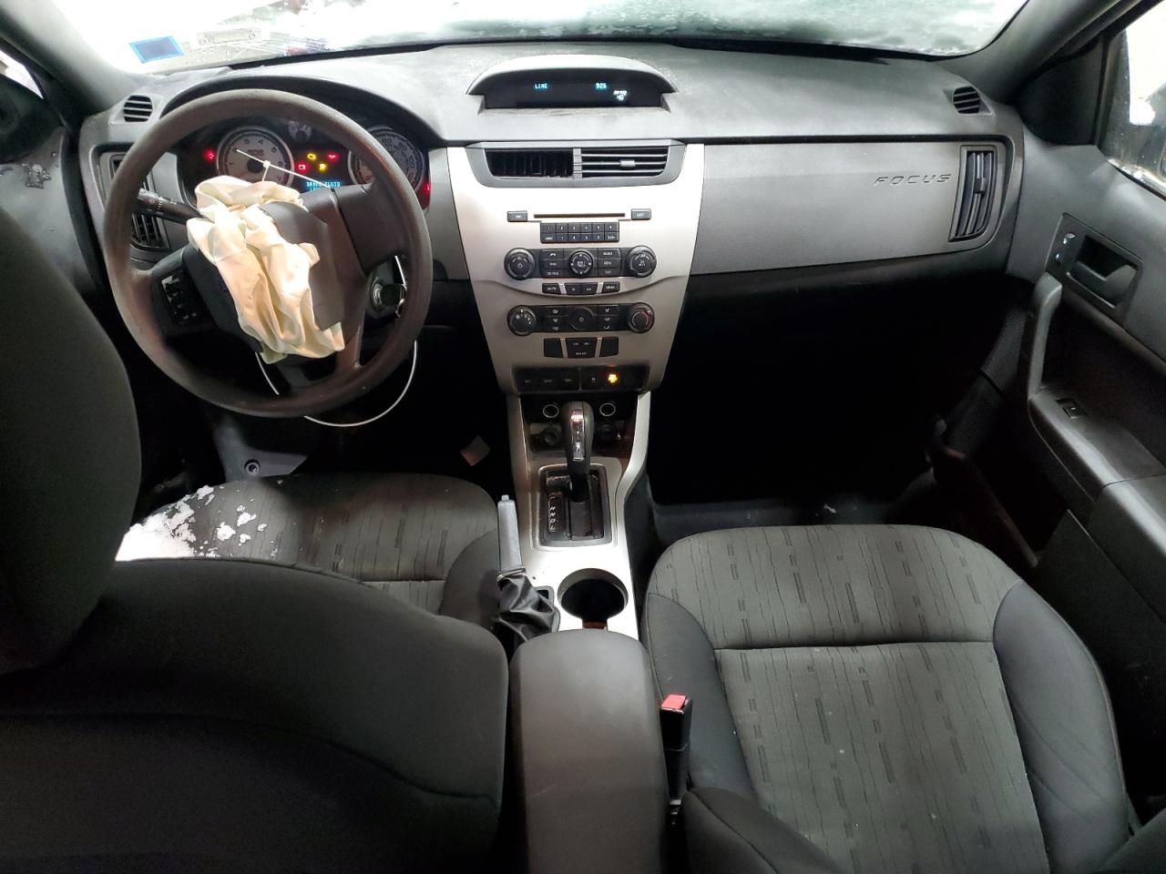 2010 Ford Focus - Image 8