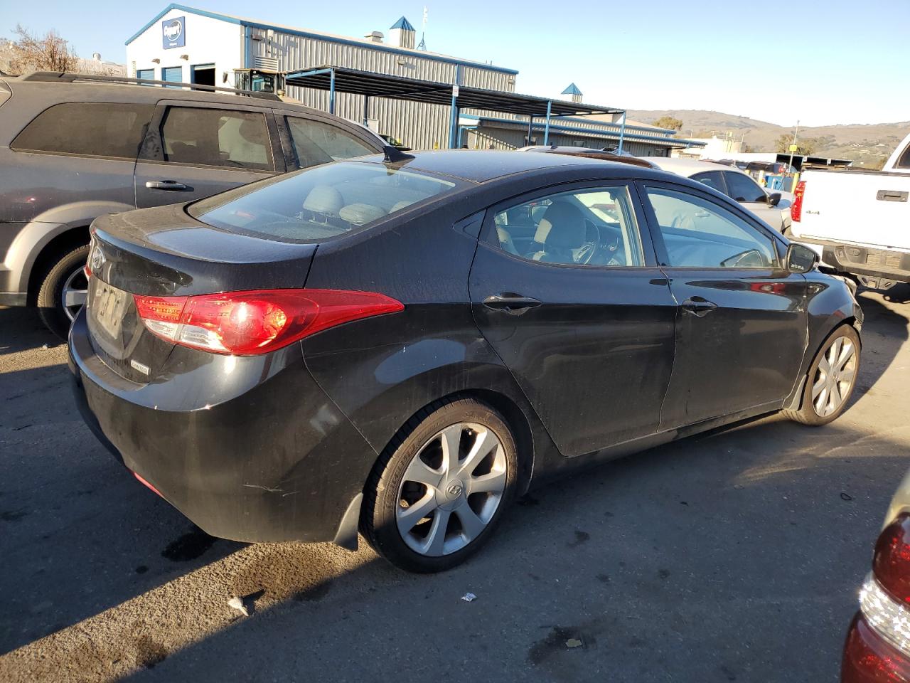 2013 Hyundai Elantra - Image 3