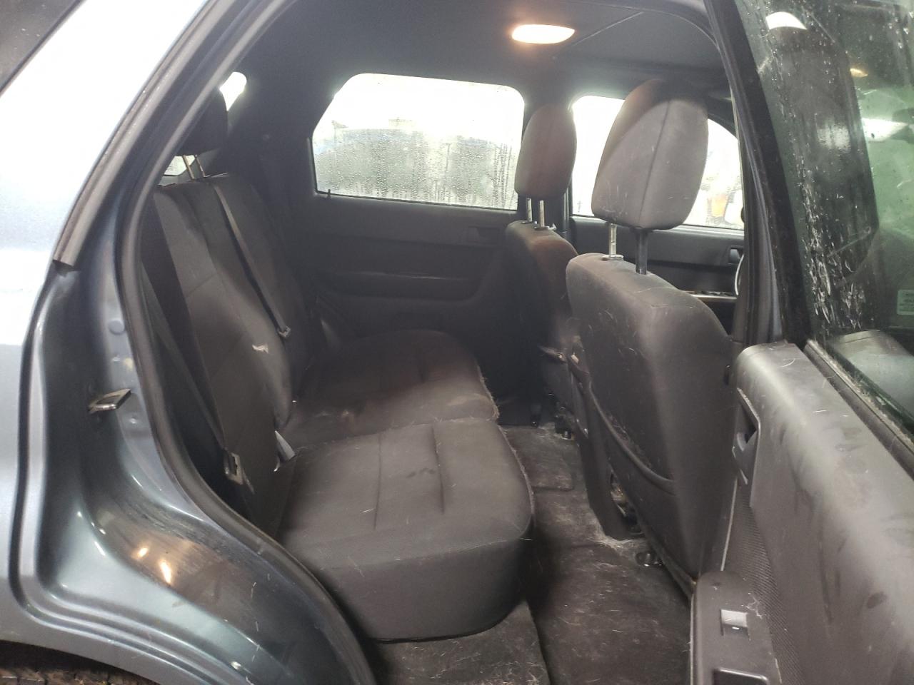 2010 Ford Escape - Image 10