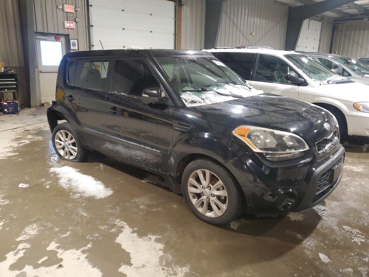 VIN KNDJT2A60D7627255 2013 KIA SOUL no.4