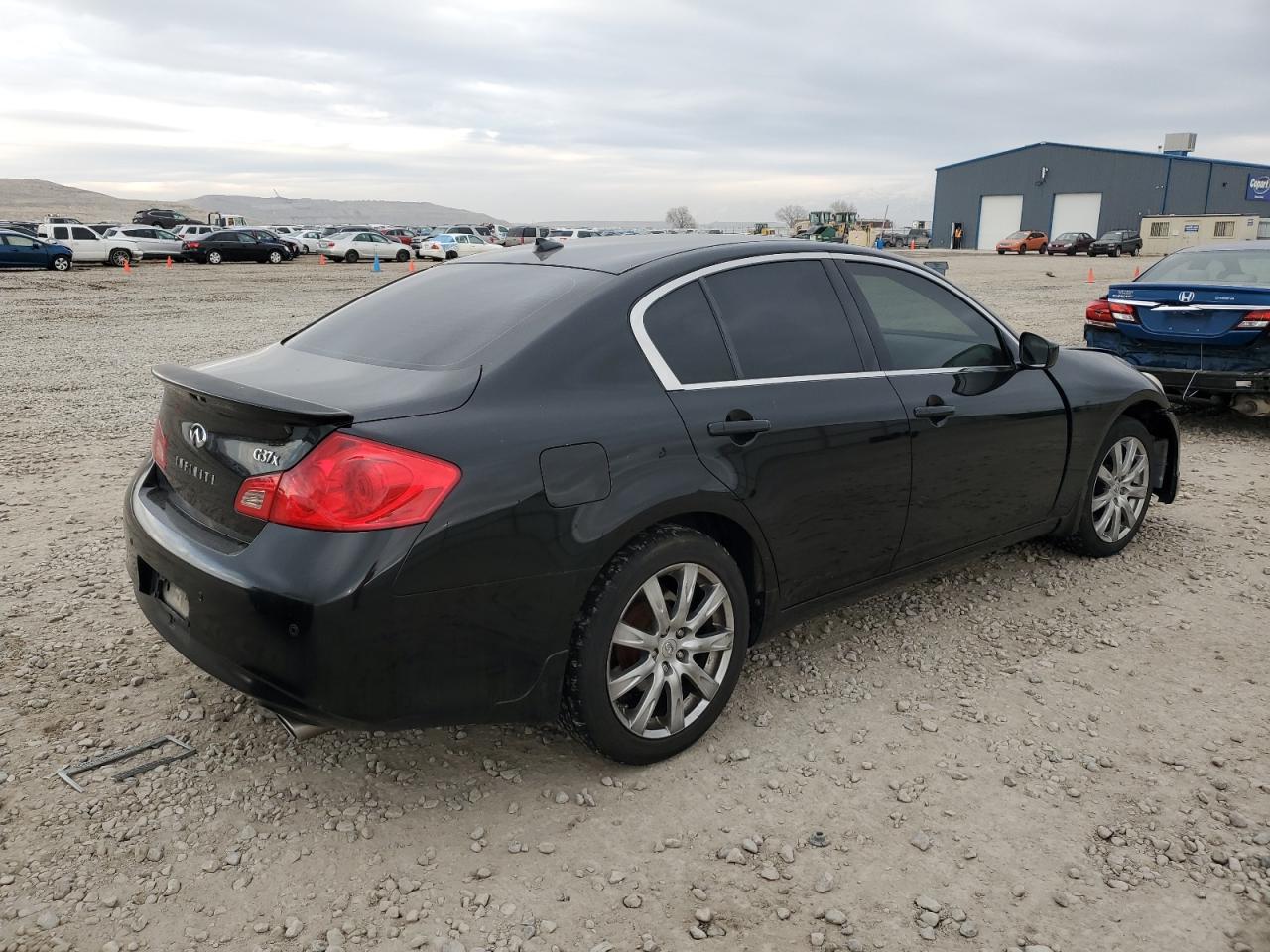 2011 Infiniti G - Image 3