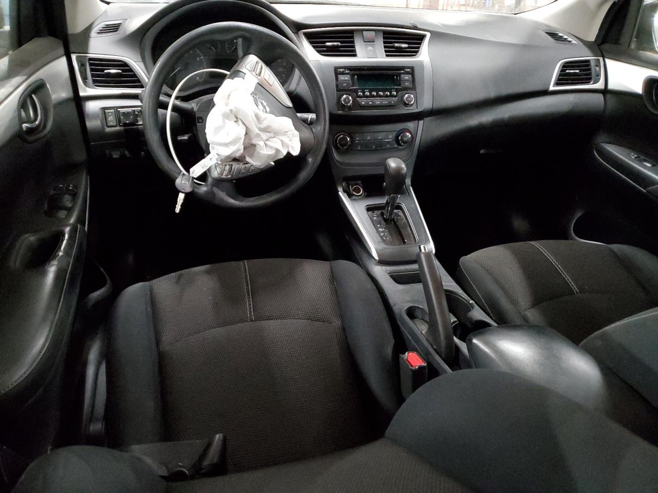 2016 Nissan Sentra - Image 8