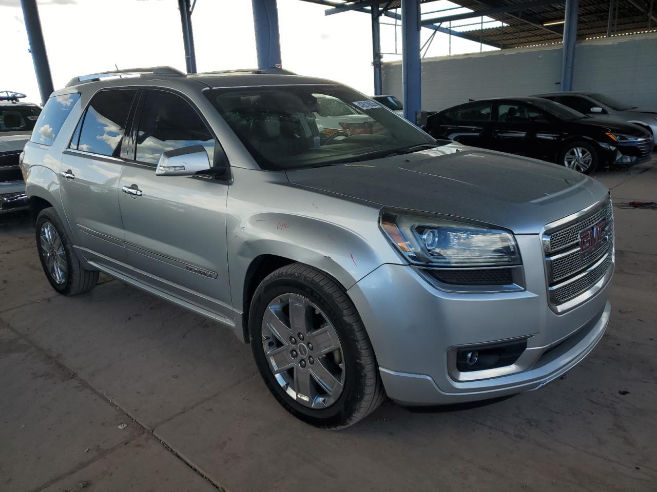 2014 GMC Acadia - Image 4
