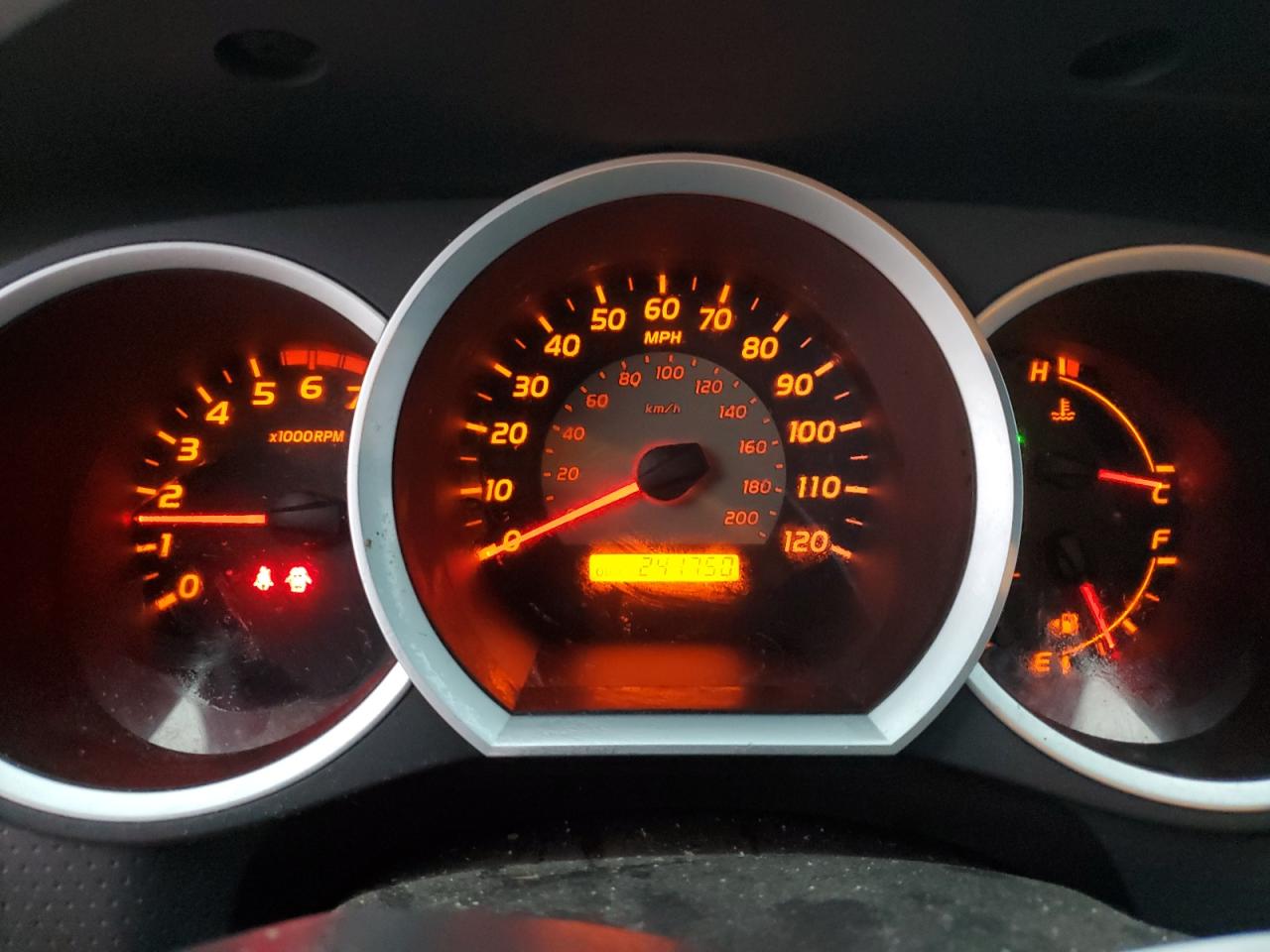 2005 Toyota Tacoma - Image 9
