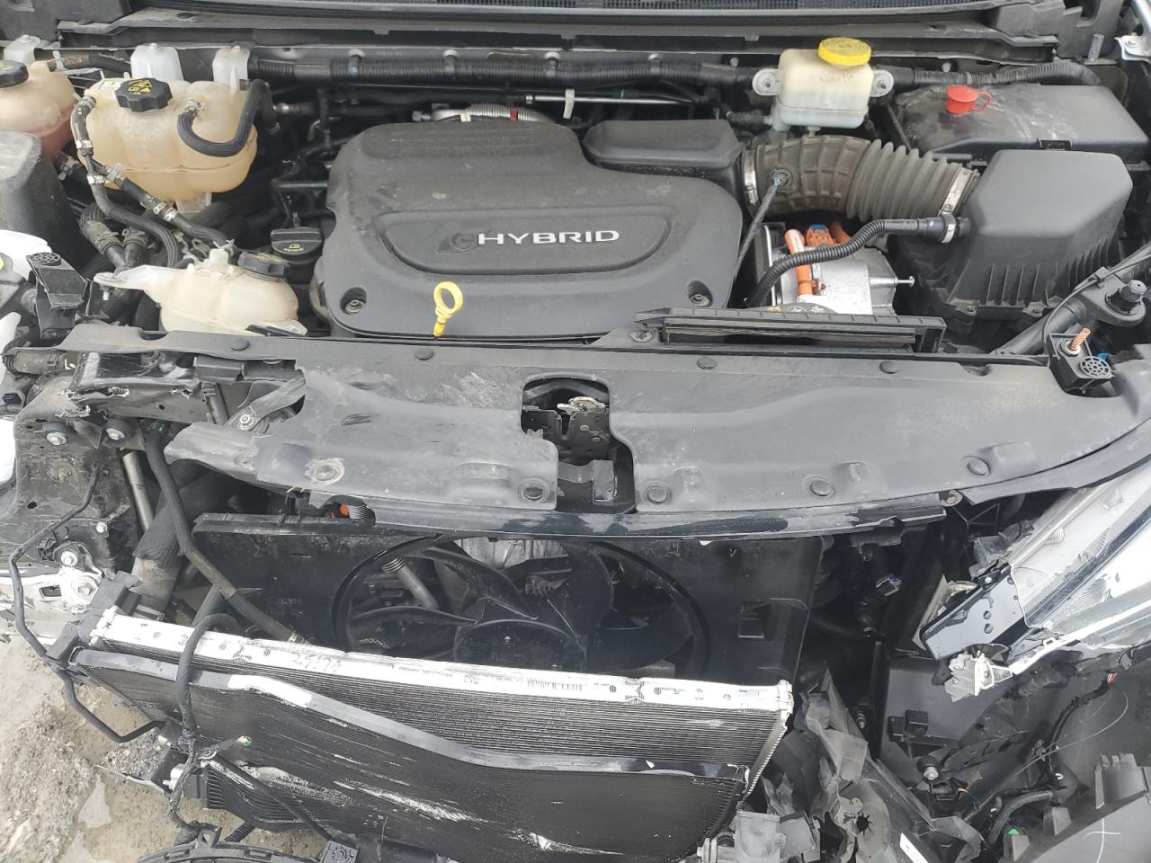 2018 Chrysler Pacifica - Image 12