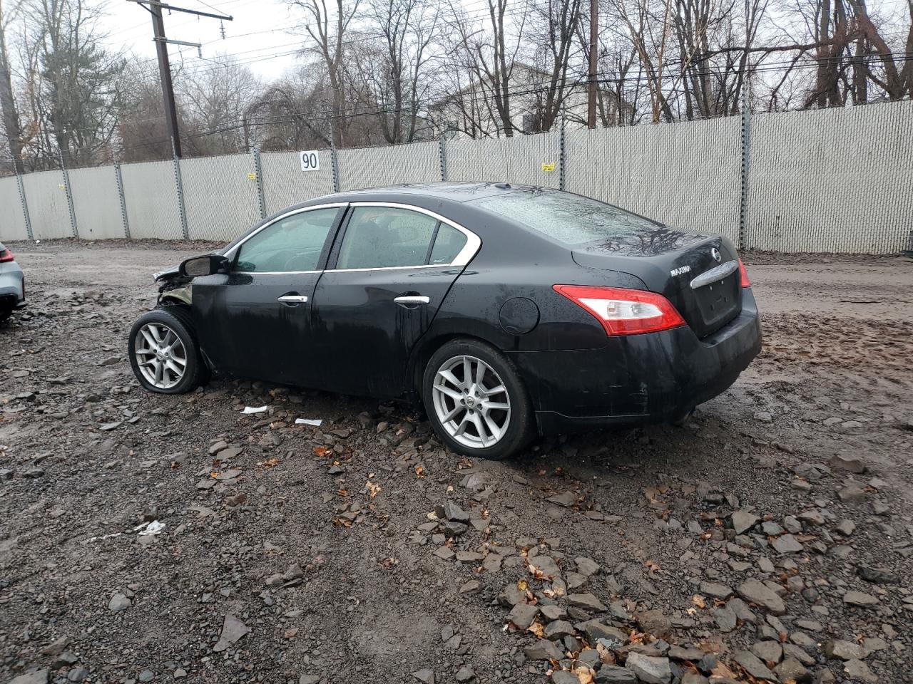 2010 Nissan Maxima - Image 2