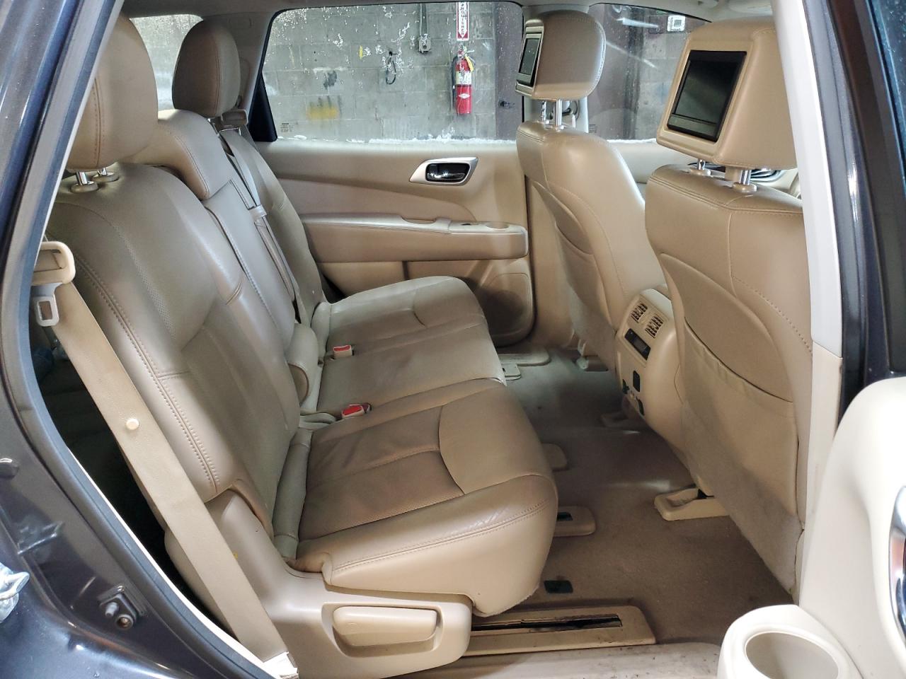 2014 Nissan Pathfinder - Image 11