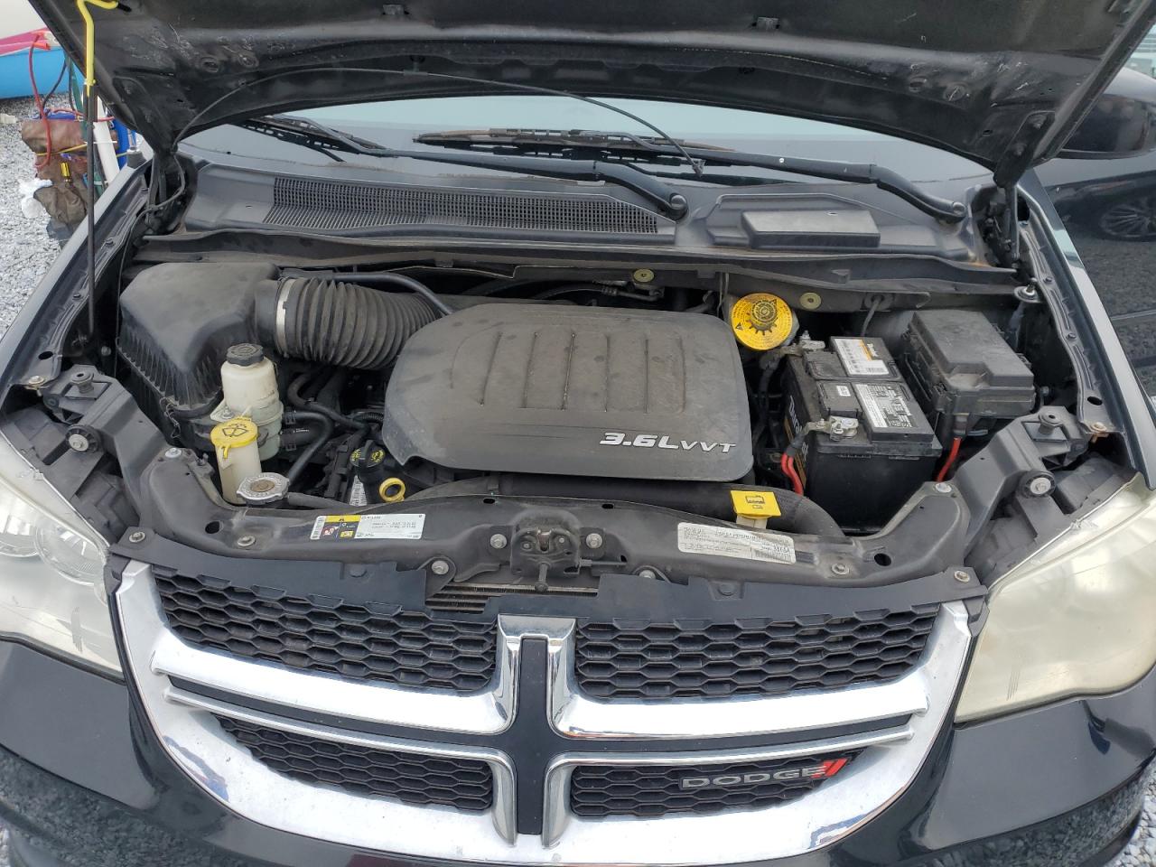 2017 Dodge Caravan - Image 12