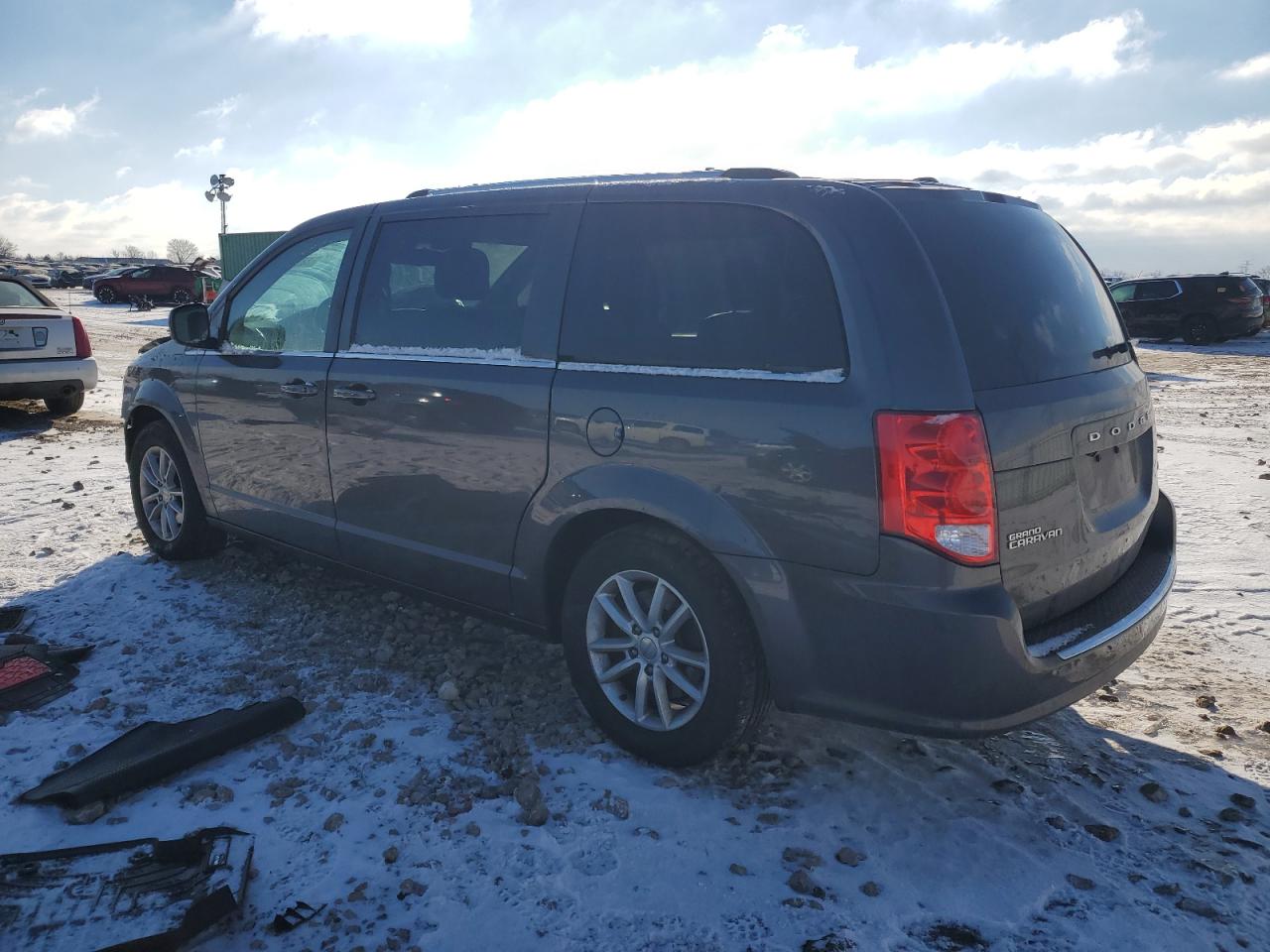 2020 Dodge Caravan - Image 2
