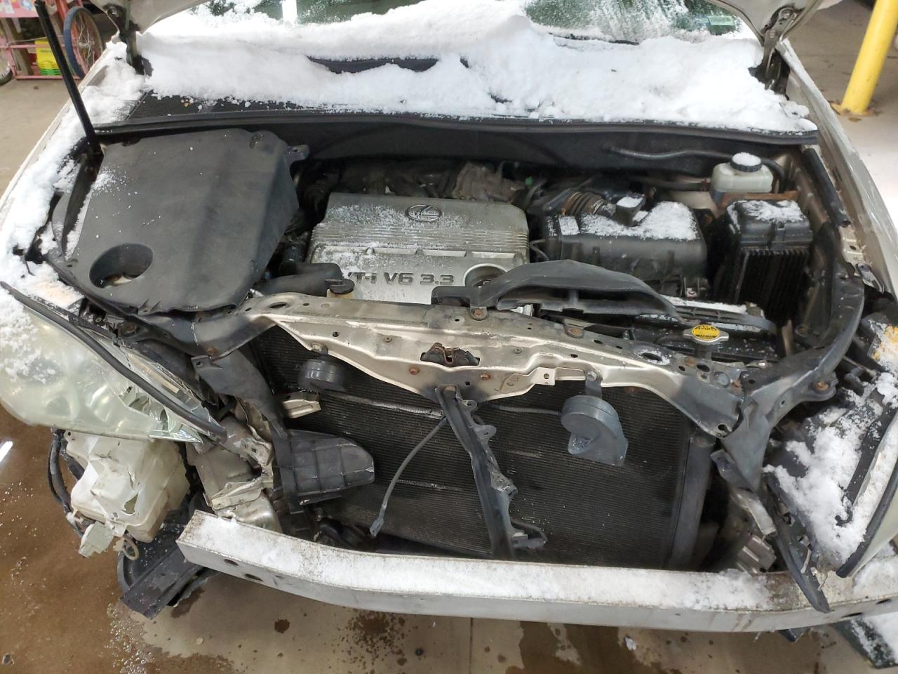 2004 Lexus RX - Image 12