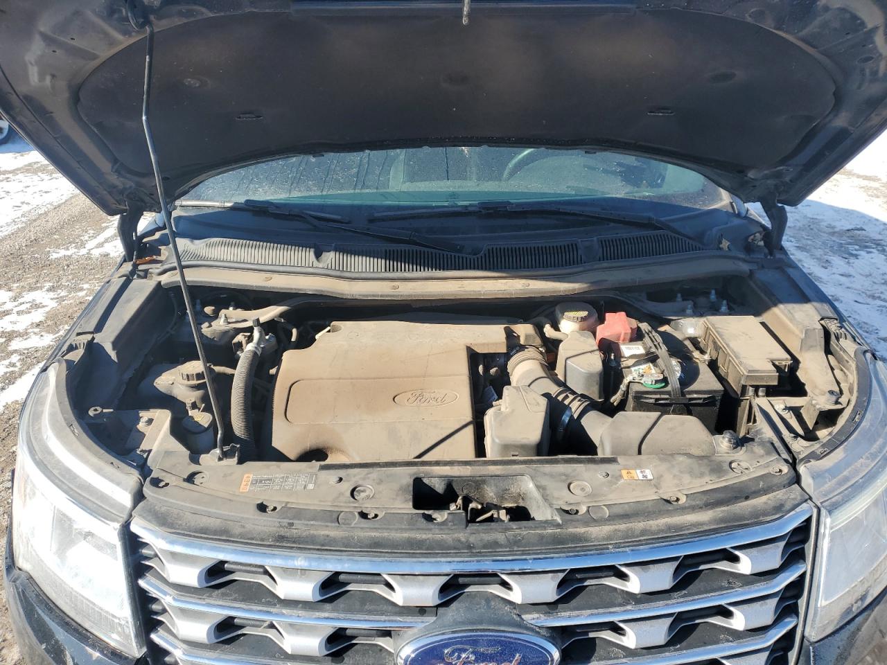 2017 Ford Explorer - Image 12