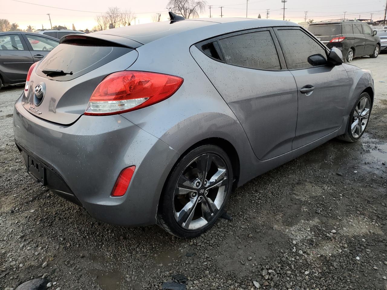 VIN KMHTC6AD7GU253999 2016 HYUNDAI VELOSTER no.3