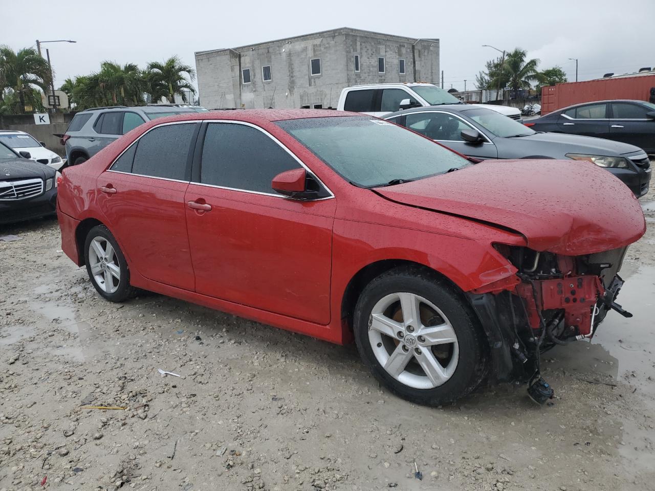 2014 Toyota Camry - Image 4