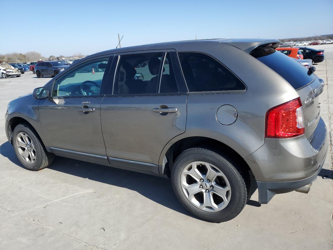 2014 Ford Edge - Image 2