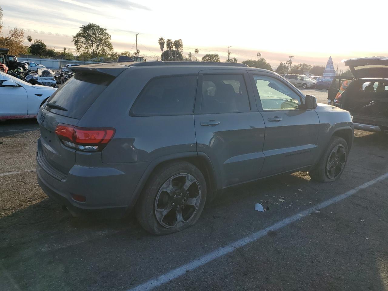 2019 Jeep Grand Cherokee - Image 3