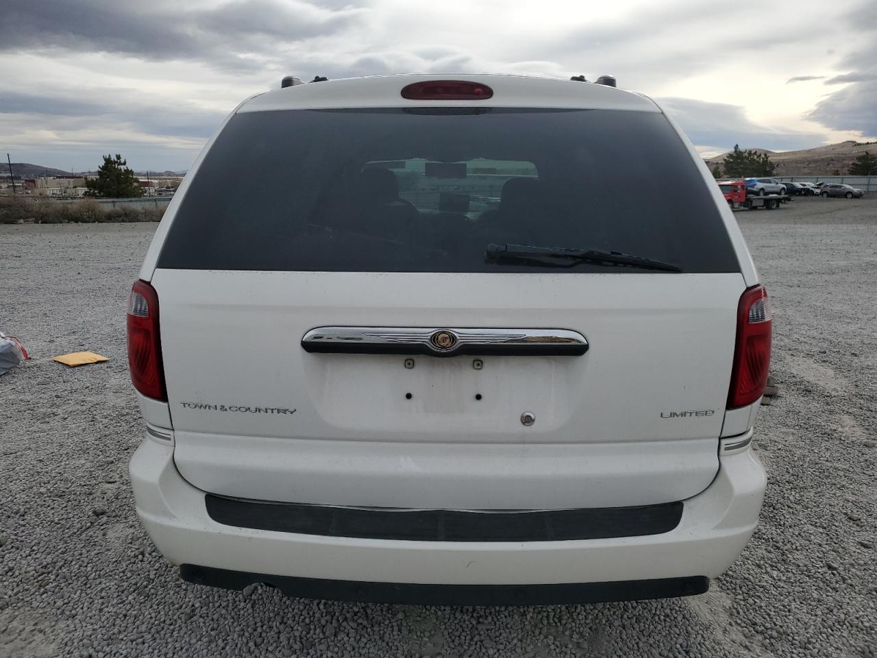 2005 Chrysler Town & Country - Image 6