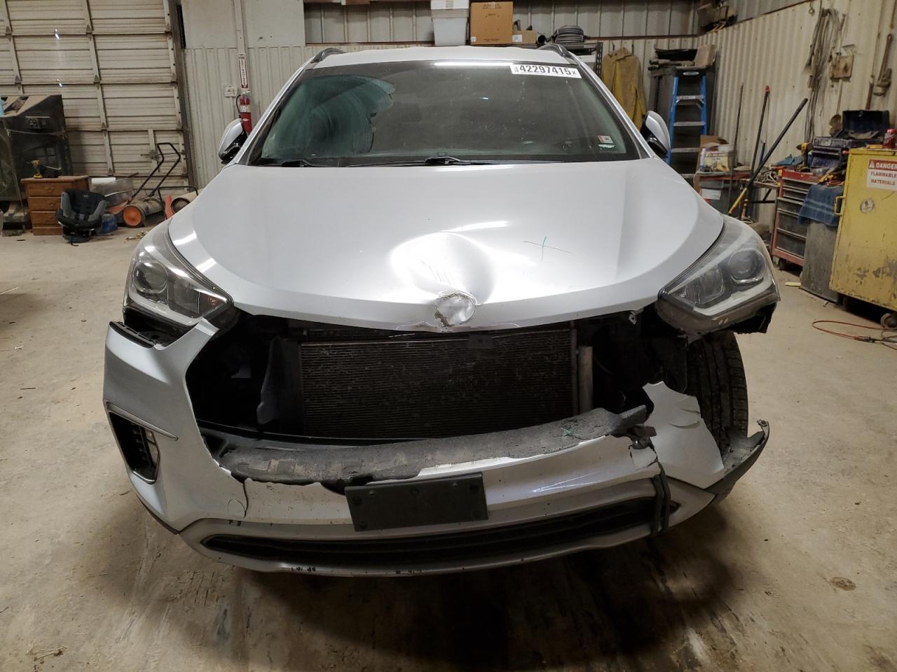 2018 Hyundai Santa Fe - Image 5
